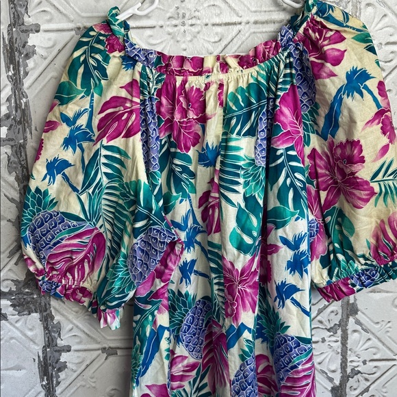 Vintage Hilo Hattie off shoulder  Hawaii Pink and Teal Floral Dress - Picture 8 of 9